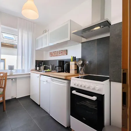 Bachem Mit Balkon Apartment *